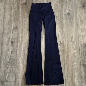 Lululemon back at it yoga pants (got in 2017 so it’s the old school lulu fabric)